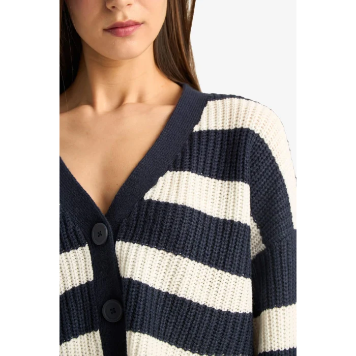 Defacto Z8539AZNV207 Lacivert Regular Fit V Yaka Çizgili Düğmeli Triko Hırka