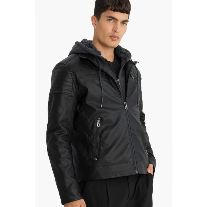 Defacto N9693AZBK27 Siyah Su İtici Slim Fit Dar Kesim Çıkarılabilir Kapüşonlu Pelüş Astarlı Fermuarlı Suni Deri Ceket Mont