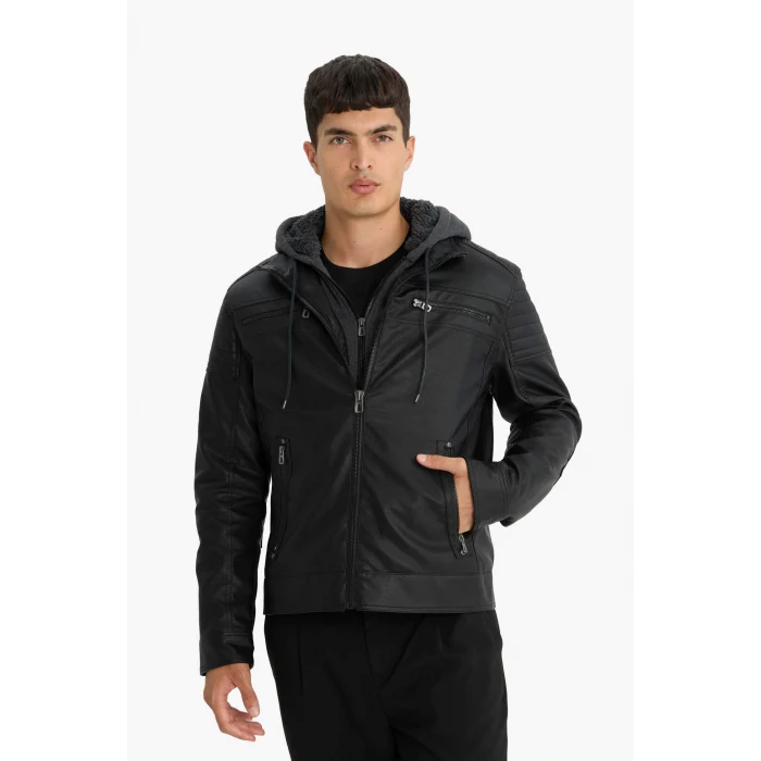 Defacto N9693AZBK27 Siyah Su İtici Slim Fit Dar Kesim Çıkarılabilir Kapüşonlu Pelüş Astarlı Fermuarlı Suni Deri Ceket Mont