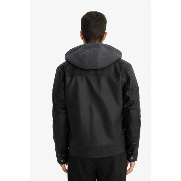 Defacto N9693AZBK27 Siyah Su İtici Slim Fit Dar Kesim Çıkarılabilir Kapüşonlu Pelüş Astarlı Fermuarlı Suni Deri Ceket Mont