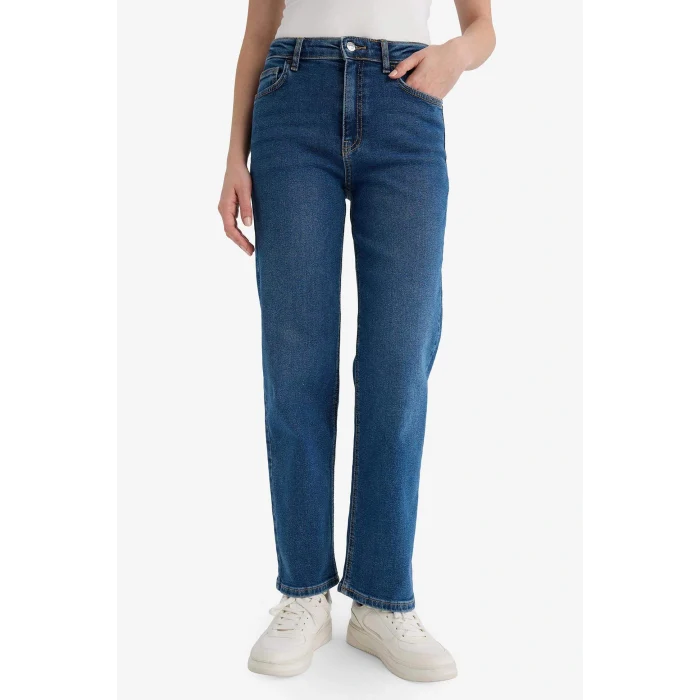Defacto F9726AXNM34 Mavi Comfort Straight Normal Bel Bilek Boy Jean Yıkamalı Pantolon