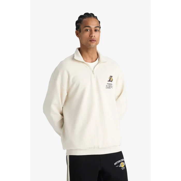 Defacto E9637AXBG662 Bej NBA Los Angeles Lakers Oversize Geniş Kalıp Dik Yaka Yarım Fermuarlı Jakarlı Sweatshirt