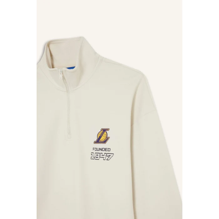 Defacto E9637AXBG662 Bej NBA Los Angeles Lakers Oversize Geniş Kalıp Dik Yaka Yarım Fermuarlı Jakarlı Sweatshirt