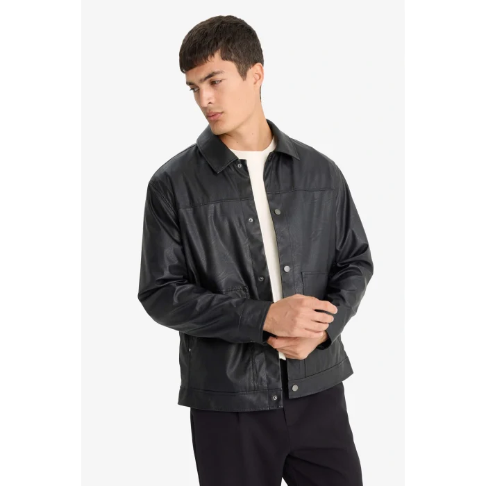 Defacto F9779AXBK27 Siyah Su İtici Regular Fit Çıtçıtlı Suni Deri İç Cepli Ceket Mont