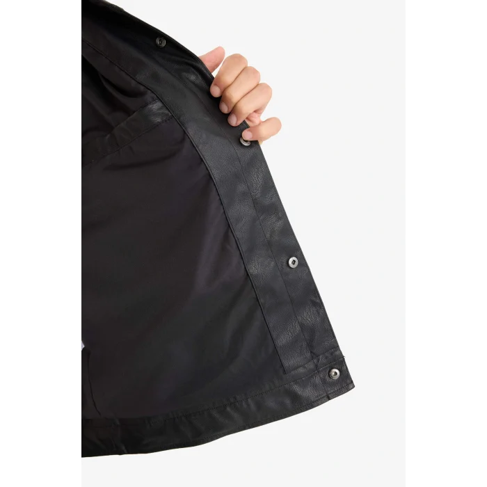 Defacto F9779AXBK27 Siyah Su İtici Regular Fit Çıtçıtlı Suni Deri İç Cepli Ceket Mont