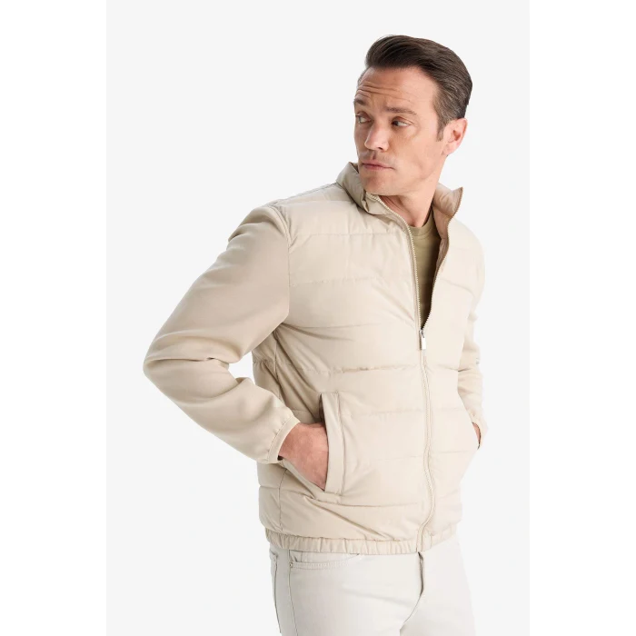 Defacto D7532AXBG766 Bej Su İtici Rüzgar Geçirmez Slim Fit Dar Kesim Astarlı Fermuarlı Cepli Mont