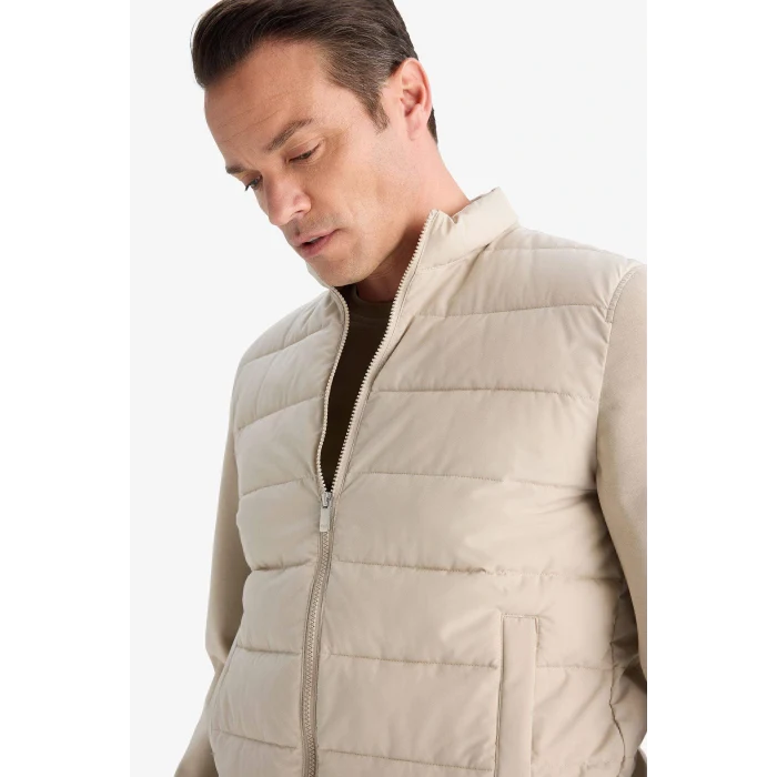 Defacto D7532AXBG766 Bej Su İtici Rüzgar Geçirmez Slim Fit Dar Kesim Astarlı Fermuarlı Cepli Mont