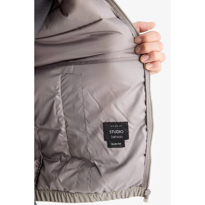 Defacto D7532AXGR3 Gri Su İtici Rüzgar Geçirmez Slim Fit Dar Kesim Astarlı Fermuarlı Cepli Mont