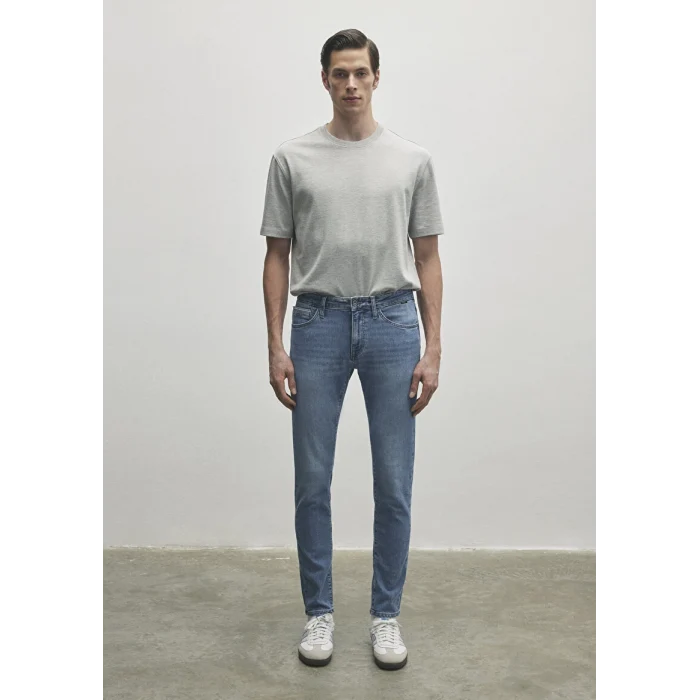 0042486531 JAMES Lt Vintage Premium Blue