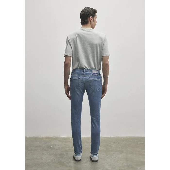 0042486531 JAMES Lt Vintage Premium Blue