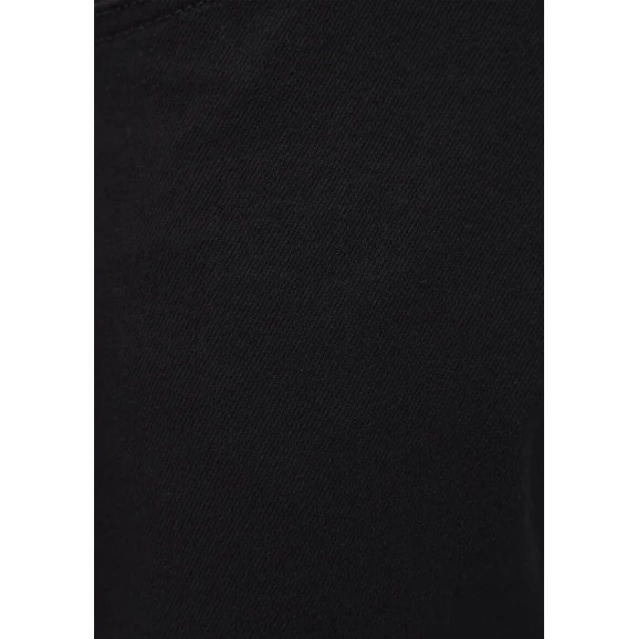 0076235211 LEO Black 90s Comfort