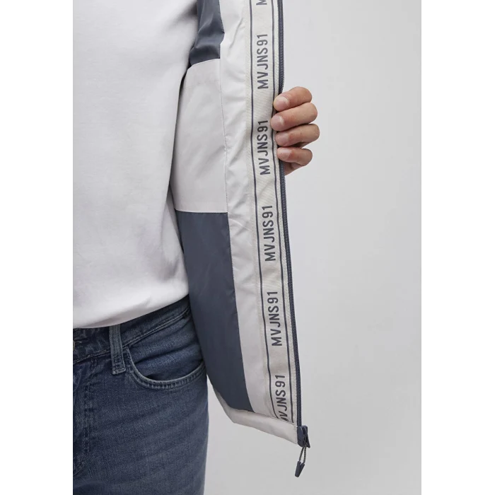 0110352-70080 KAPÜŞONLU ŞİŞME MONT