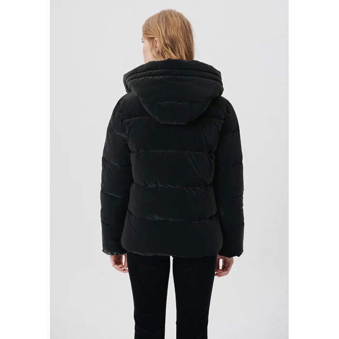 1110043-900  KAPÜŞONLU ŞİŞME MONT