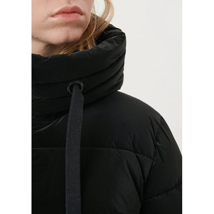 1110043-900  KAPÜŞONLU ŞİŞME MONT