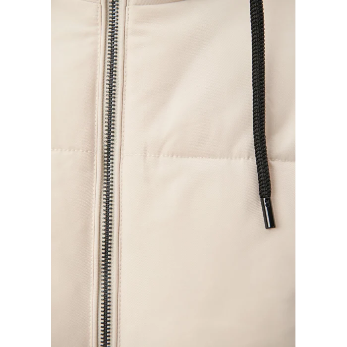 1110075-70143 KAPÜŞONLU ŞİŞME MONT