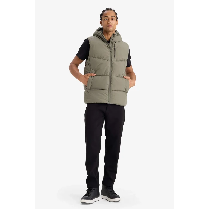 Defacto E9216AXKH422 Haki Su İtici Rüzgar Geçirmez Regular Fit Kapüşonlu Fermuarlı Cepli Şişme Yelek