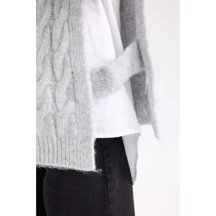 Defacto C9659A8GR28 Gri Kız Çocuk Bisiklet Yaka Saç Örgüsü Desenli Triko Süveter