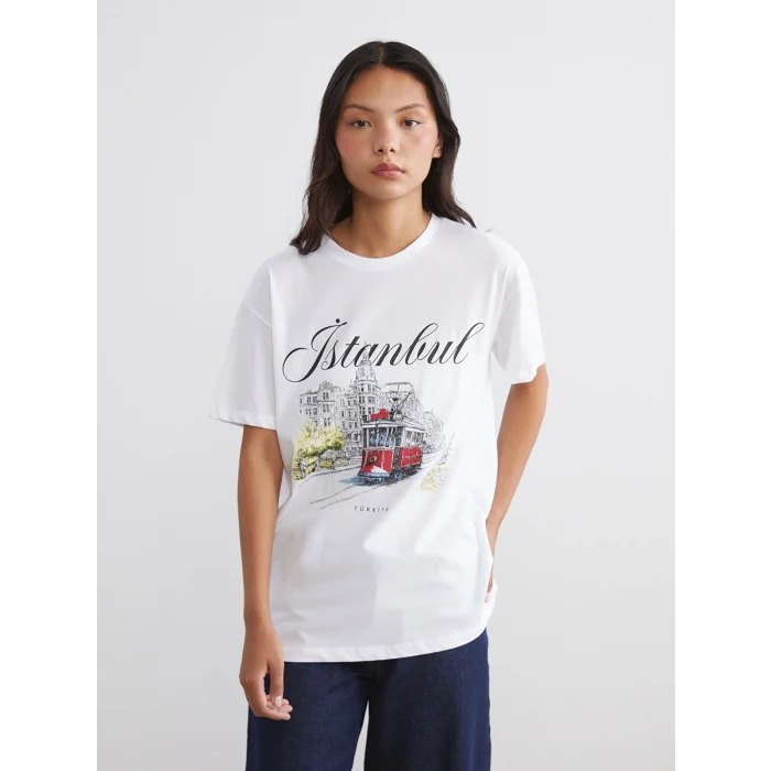 XSIDE Beyaz Bisiklet Yaka İstanbul Baskılı Kadın Tişört