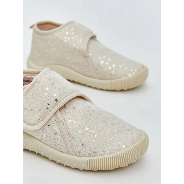 LCW STEPS Bej Yıldız Desenli Kız Bebek Panduf