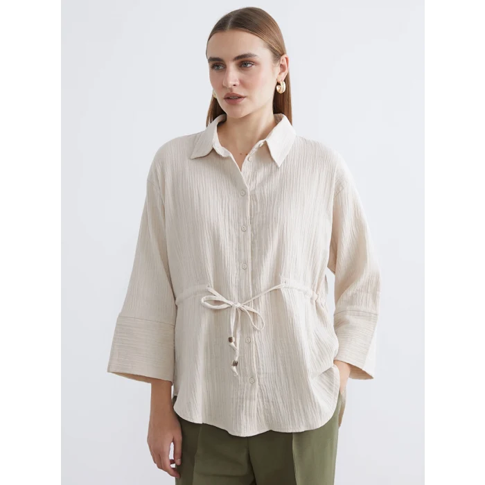 LCWAIKIKI Classic Bej Bağlamalı Dokulu Kadın Müslin Gömlek
