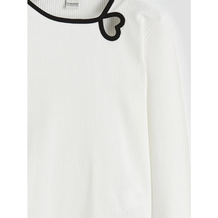 LCW Kids Ekru Bisiklet Yaka Kalp Detaylı Kız Çocuk Tişört