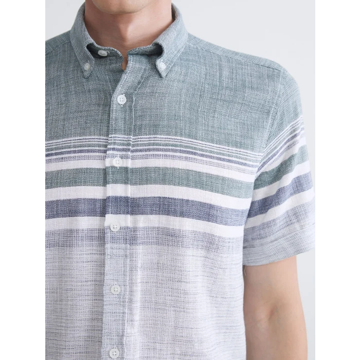 LCWAIKIKI Classic Yeşil Regular Fit Kısa Kollu Çizgili Armürlü Erkek Gömlek