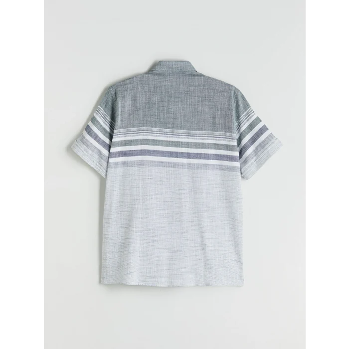 LCWAIKIKI Classic Yeşil Regular Fit Kısa Kollu Çizgili Armürlü Erkek Gömlek