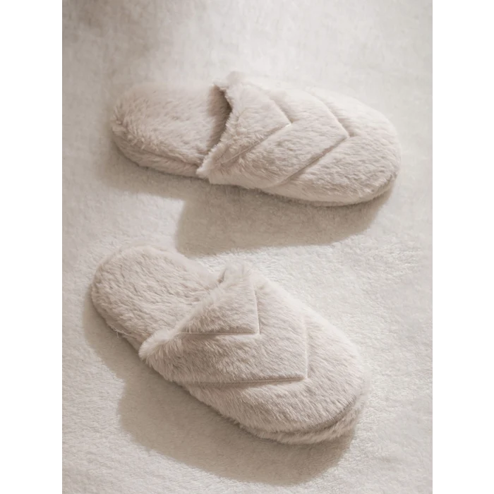 LCW STEPS Bej Nakışlı Pelüş Kadın Ev Terliği