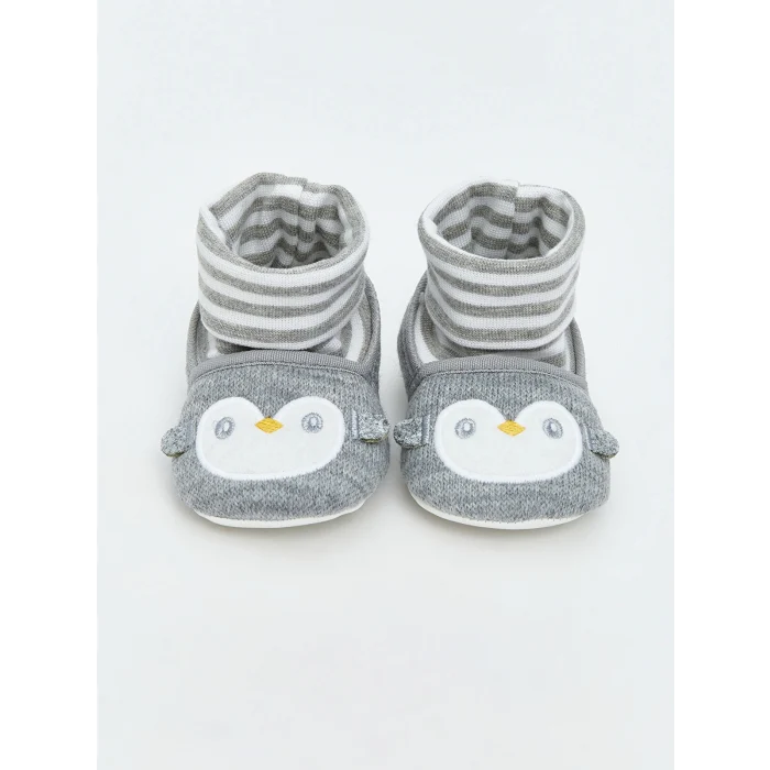 LCW STEPS Gri Penguen Figürlü Erkek Bebek Çoraplı Ev Ayakkabısı