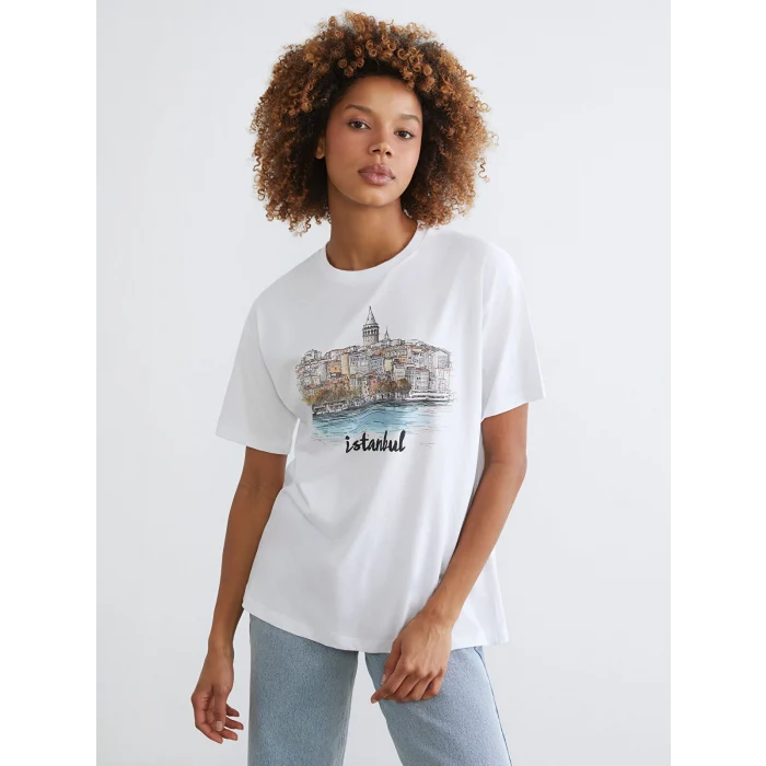 XSIDE Beyaz Bisiklet Yaka İstanbul Baskılı Kadın Tişört