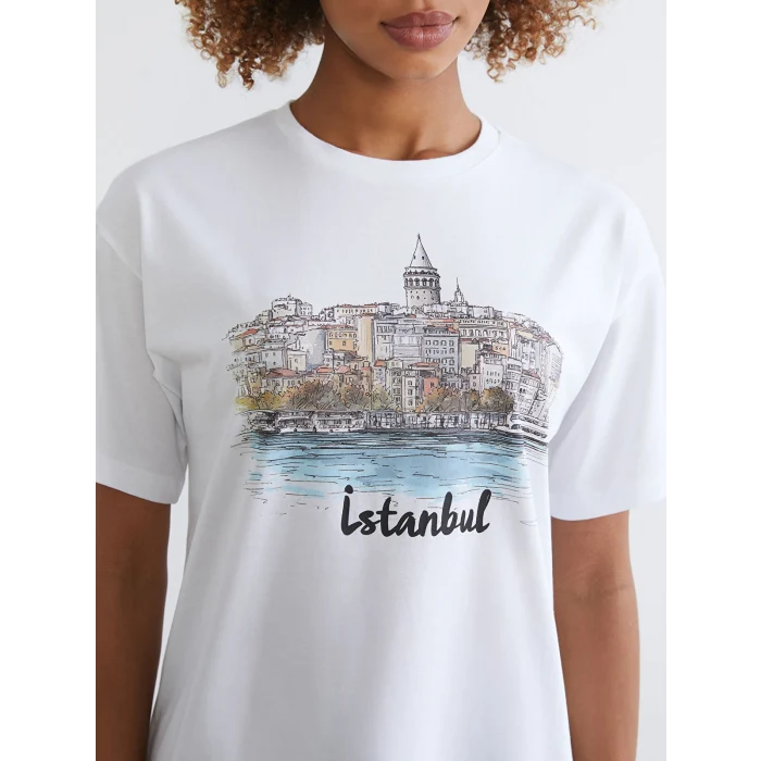XSIDE Beyaz Bisiklet Yaka İstanbul Baskılı Kadın Tişört