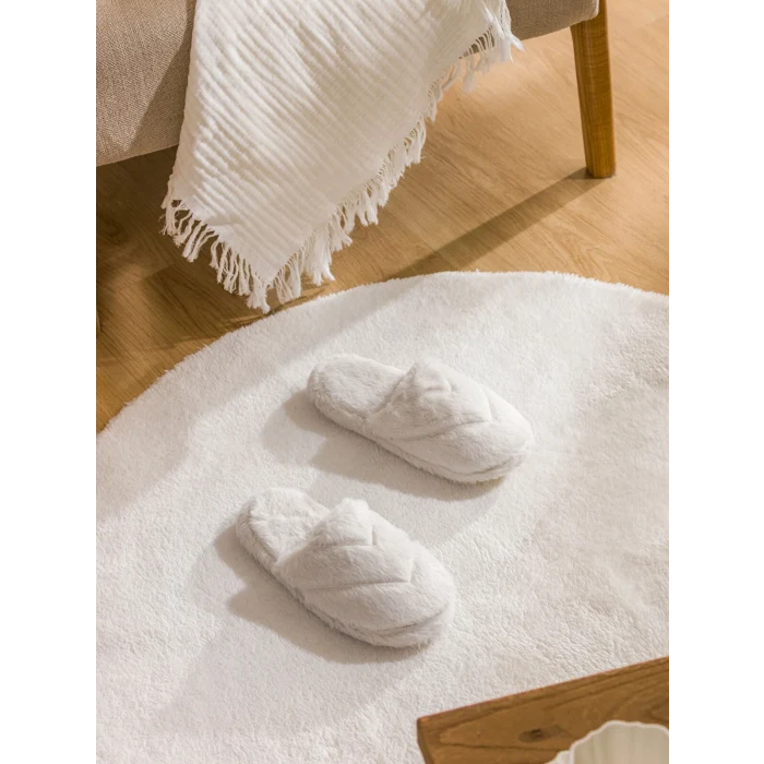 LCW STEPS Kahverengi Nakışlı Pelüş Kadın Ev Terliği