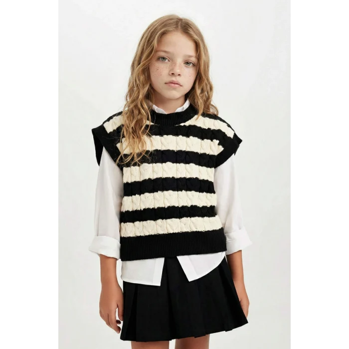 Defacto C9657A8BK27 Siyah Kız Çocuk Çizgili Bisiklet Yaka Örgü Desenli Triko Süveter