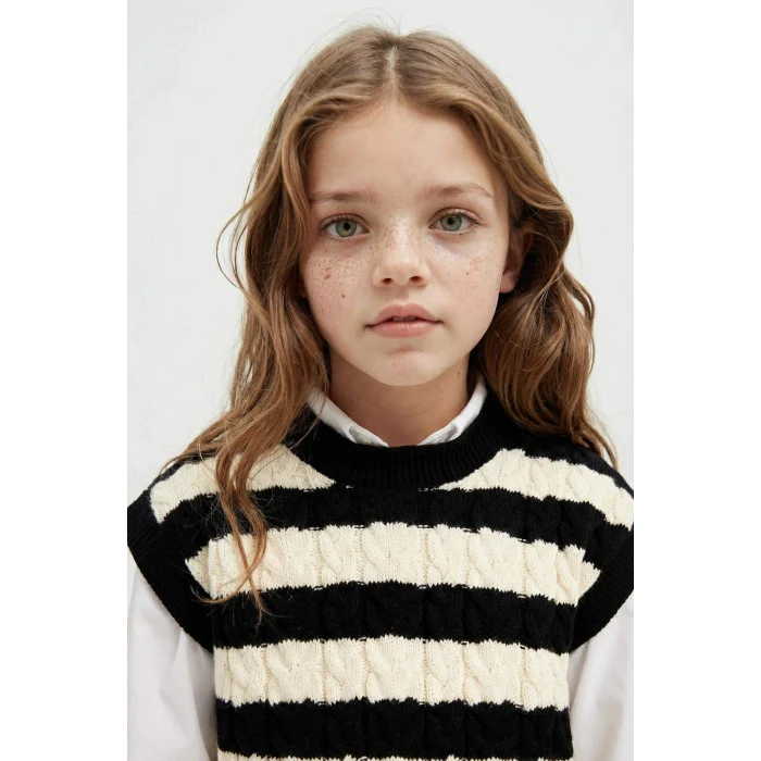 Defacto C9657A8BK27 Siyah Kız Çocuk Çizgili Bisiklet Yaka Örgü Desenli Triko Süveter