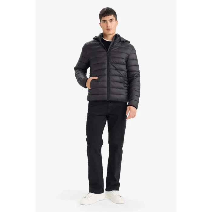 Defacto N4661AZBK27 Siyah Su İtici Slim Fit Dar Kesim İç Cep Detaylı Kapüşonlu Fermuarlı Cepli Şişme Mont
