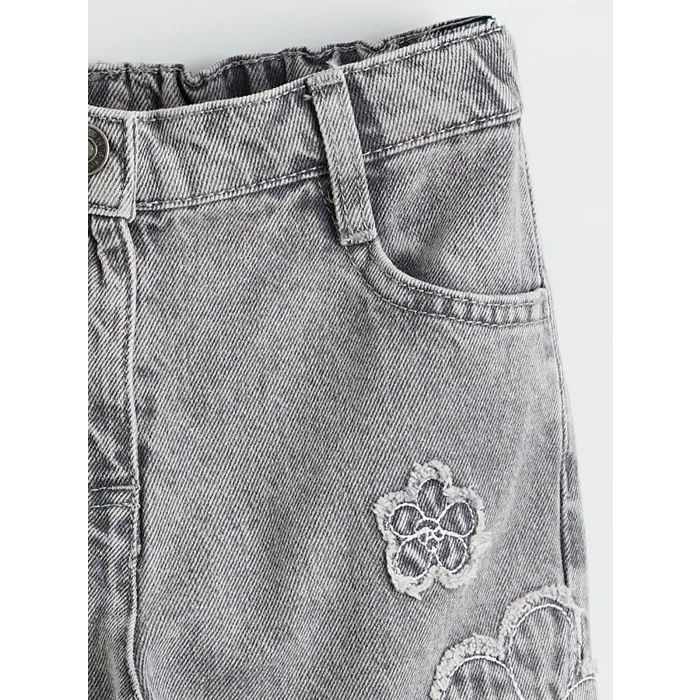 LCW Kids Karışık Regular Fit Nakışlı Kız Çocuk Jean Pantolon