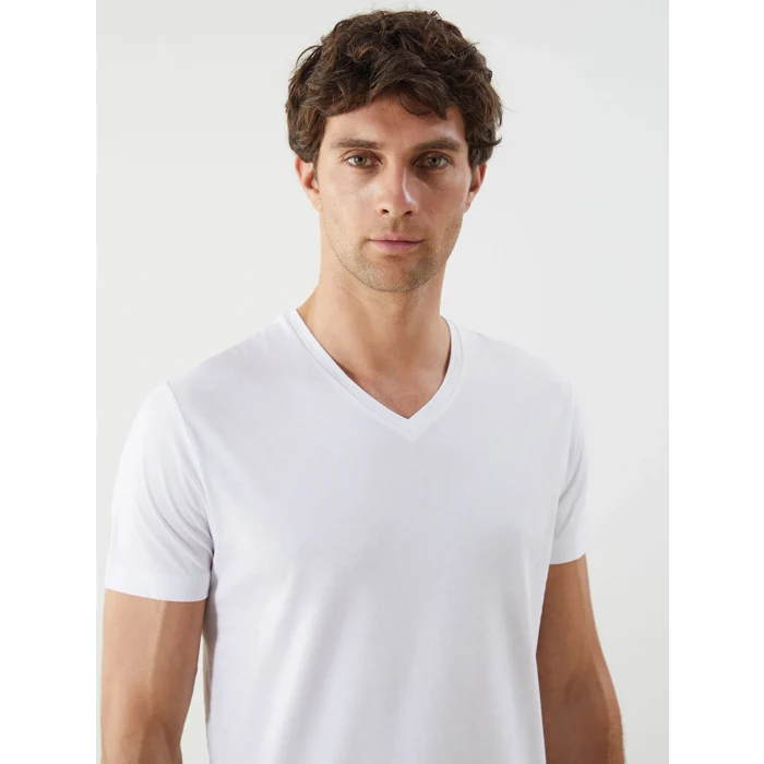 LCWAIKIKI Classic Beyaz V Yaka Kısa Kollu Penye Erkek Tişört