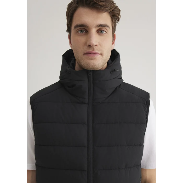 Mavi 0110554-900 Mavi Jeans Detaylı Kapüşonlu Siyah Şişme Yelek