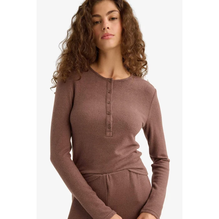 Defacto F1879AXBN258 Kahve Fitted Düğmeli Yaka Uzun Kollu Tişört