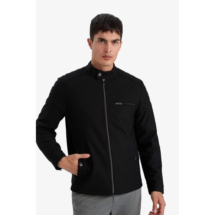 Defacto D7534AXBK27 Siyah Slim Fit Dar Kesim Dik Yaka Astarlı Fermuarlı Cepli Mevsimlik Baharlık Mont