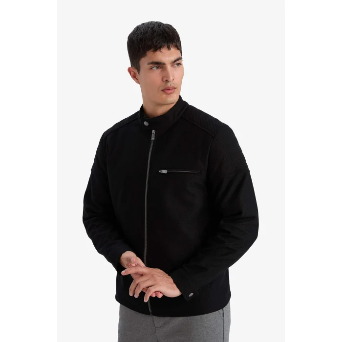 Defacto D7534AXBK27 Siyah Slim Fit Dar Kesim Dik Yaka Astarlı Fermuarlı Cepli Mevsimlik Baharlık Mont