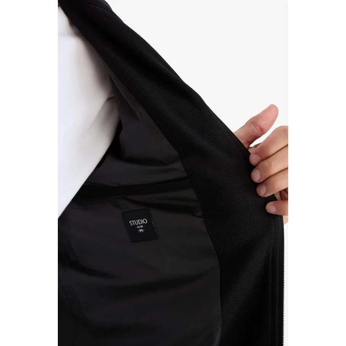 Defacto D7534AXBK27 Siyah Slim Fit Dar Kesim Dik Yaka Astarlı Fermuarlı Cepli Mevsimlik Baharlık Mont