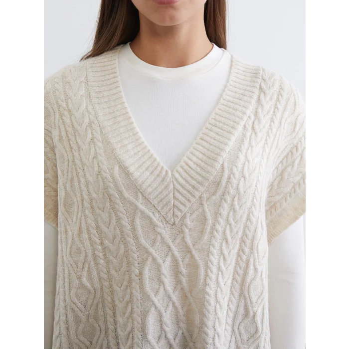 LCW Modest Ekru V Yaka Kendinden Desenli Oversize Kadın Triko Süveter