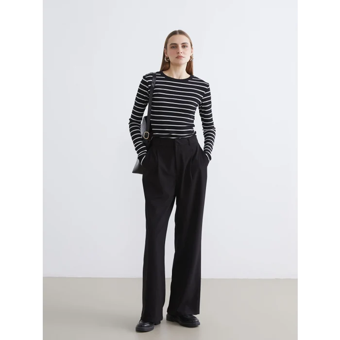 LCWAIKIKI Basic Siyah Bisiklet Yaka Çizgili Kadın Body