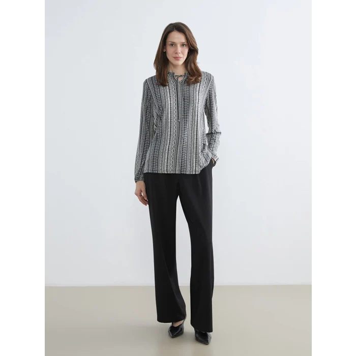LCW Grace Siyah Bağlamalı Yaka Desenli Bluz