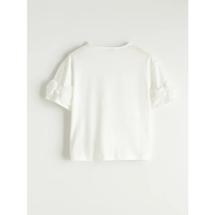 LCW Kids Ekru Bisiklet Yaka Nakışlı Kız Çocuk Tişört