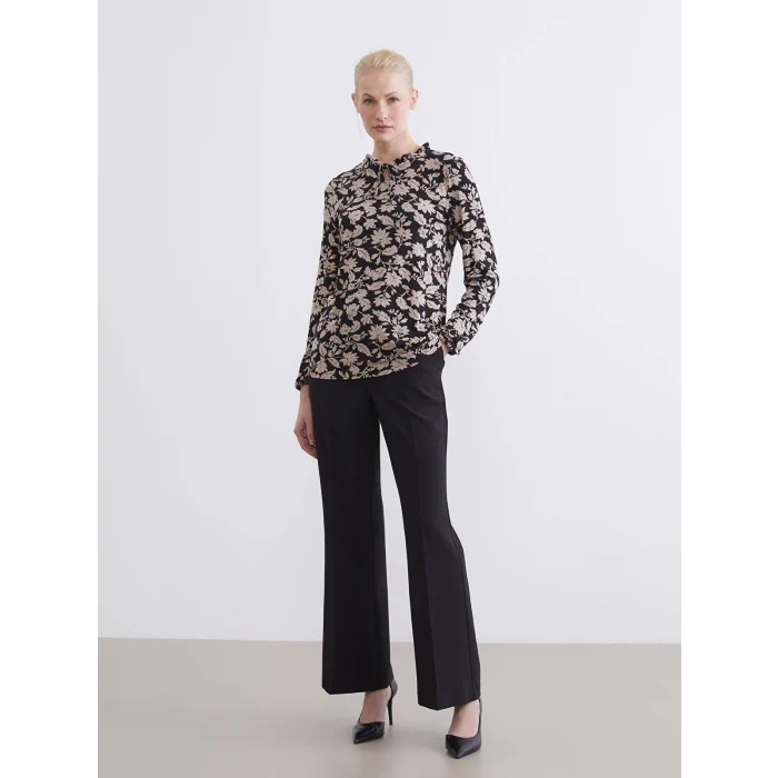 LCW Grace Siyah Bağlamalı Yaka Çiçekli Bluz