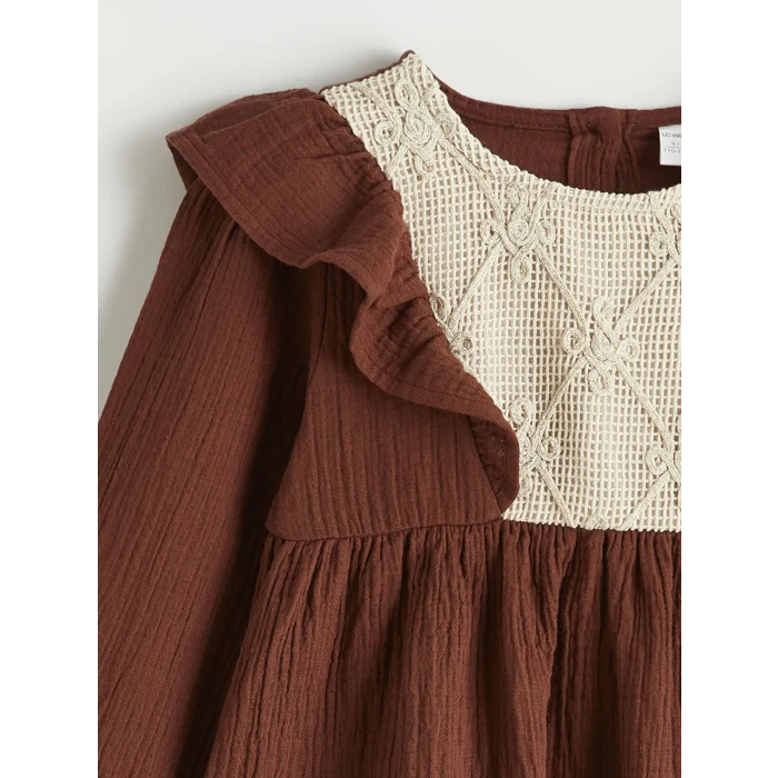 LCW Kids Kahverengi Fırfırlı Nakışlı Kız Bebek Müslin Elbise