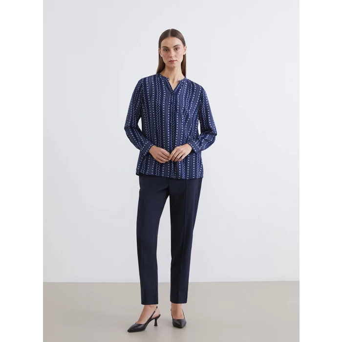 LCW Grace Lacivert Kaçık Yaka Desenli Bluz