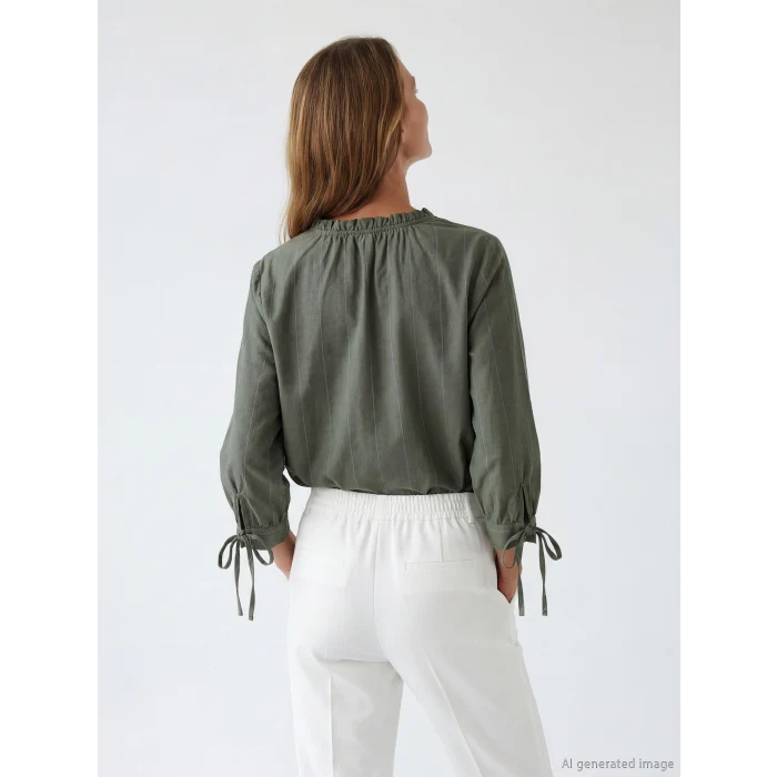 LCW Grace Haki Fırfırlı Kaçık Yaka Çizgili Bluz